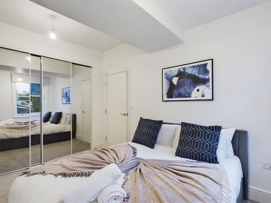 The Grove King Bed Wi-Fi Ev Charger Διαμέρισμα Τσέλτενχαμ Εξωτερικό φωτογραφία