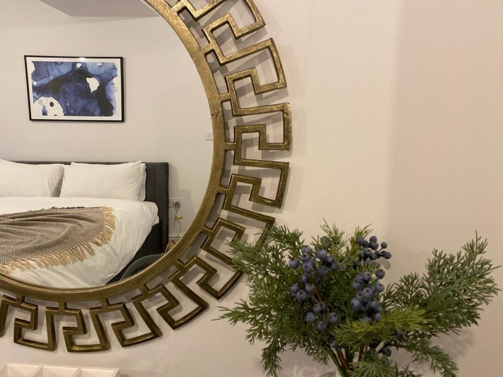 The Grove King Bed Wi-Fi Ev Charger Διαμέρισμα Τσέλτενχαμ Εξωτερικό φωτογραφία
